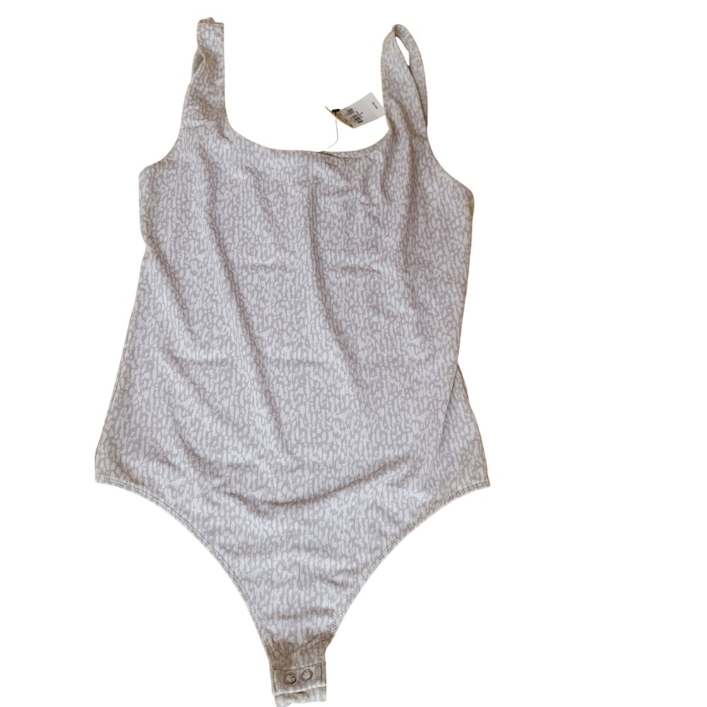 Express Womens Animal Print Scoop Neck Tank Bodysuit Tan White Small NWT Capsule